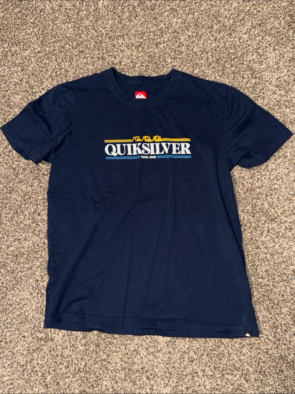Quiksilver Short-Sleeve Tee size Large